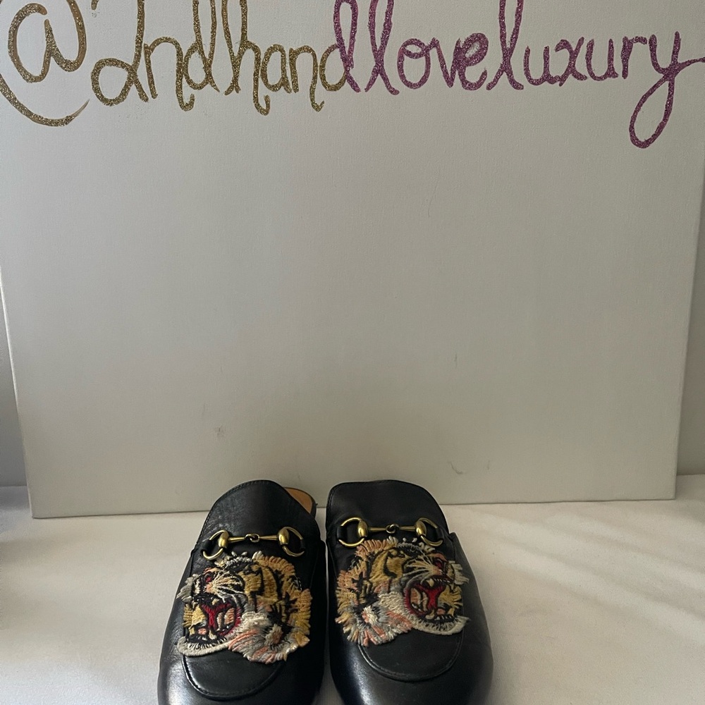 Black Loafers with Embroidered Tiger Design